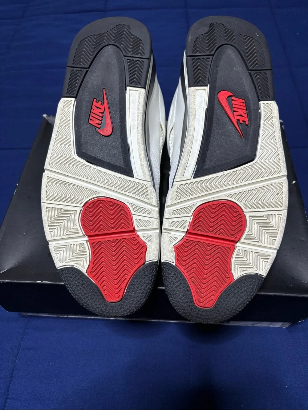 Jordan 4 Retro Flight Club 2026 Size 13
